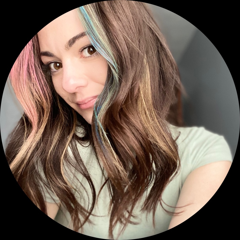 Hi everyone!!!! I’m Katiy, and this is my crazy closet.